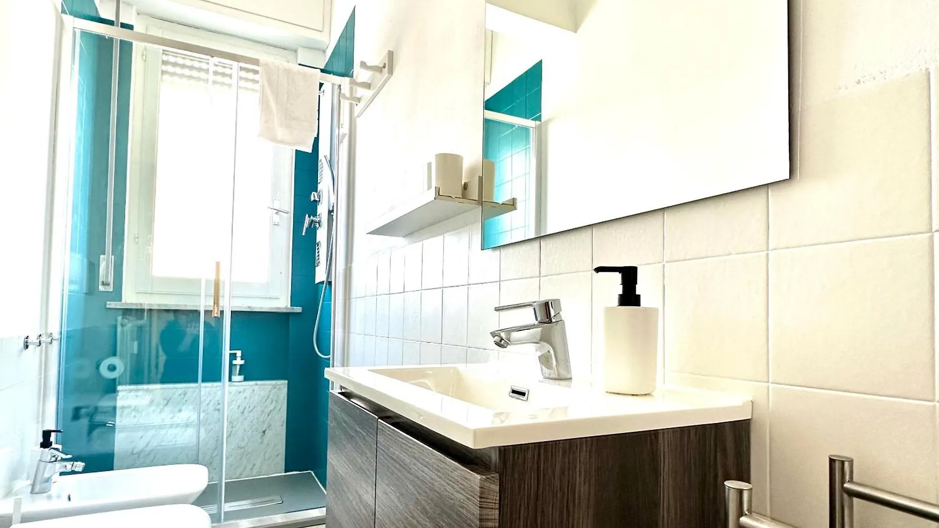 Apartment Sunset Suite - Appartamento Al Mare - Marina Di Carrara Italy